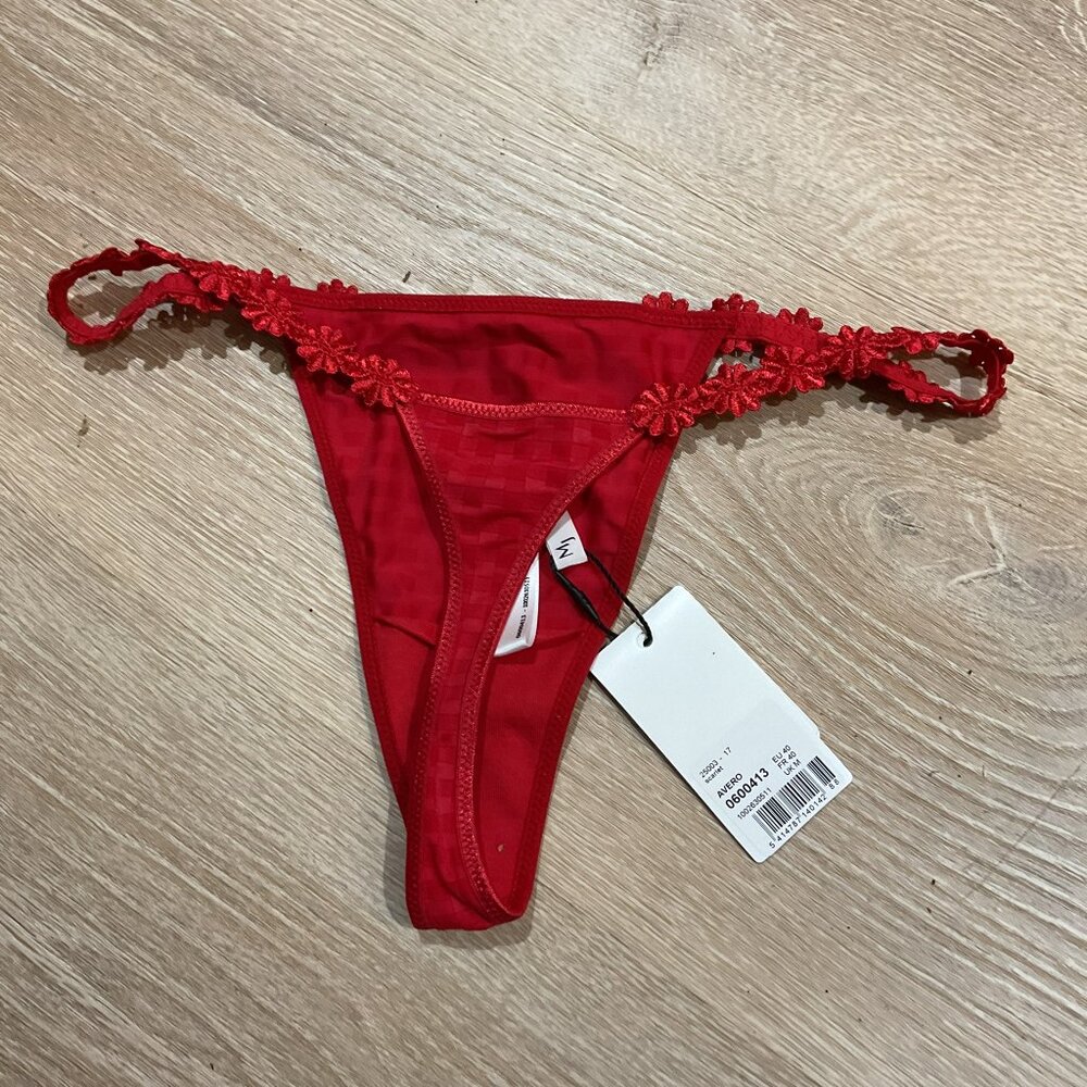 Marie Jo Avero String Thong - Scarlet